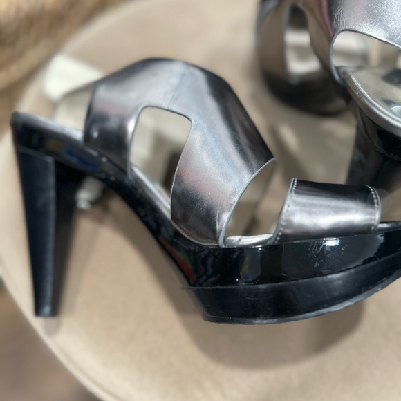 Michael kors platform heels - Picture 2 of 9